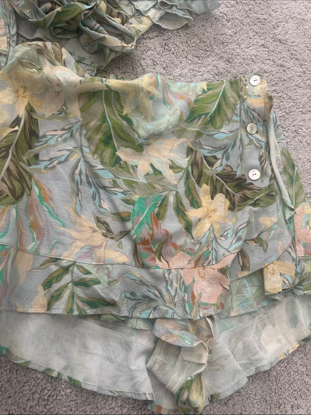 Show Me Your MuMu light floral